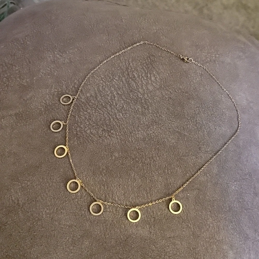 3/$30 Goldtone Circle Pendants Chain Necklace